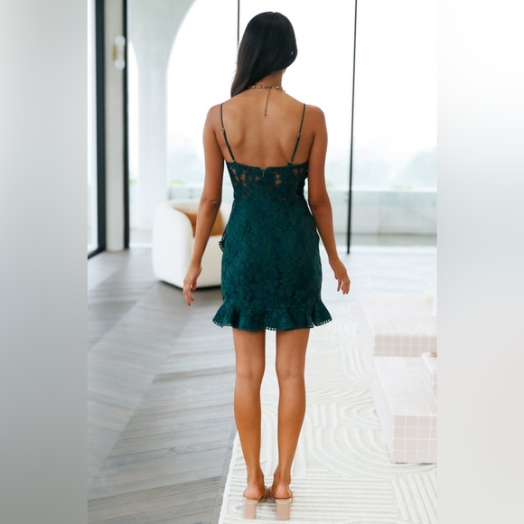 Women's forest green lace flowery dress with adjustable straps NWT - Picture 4 of 6